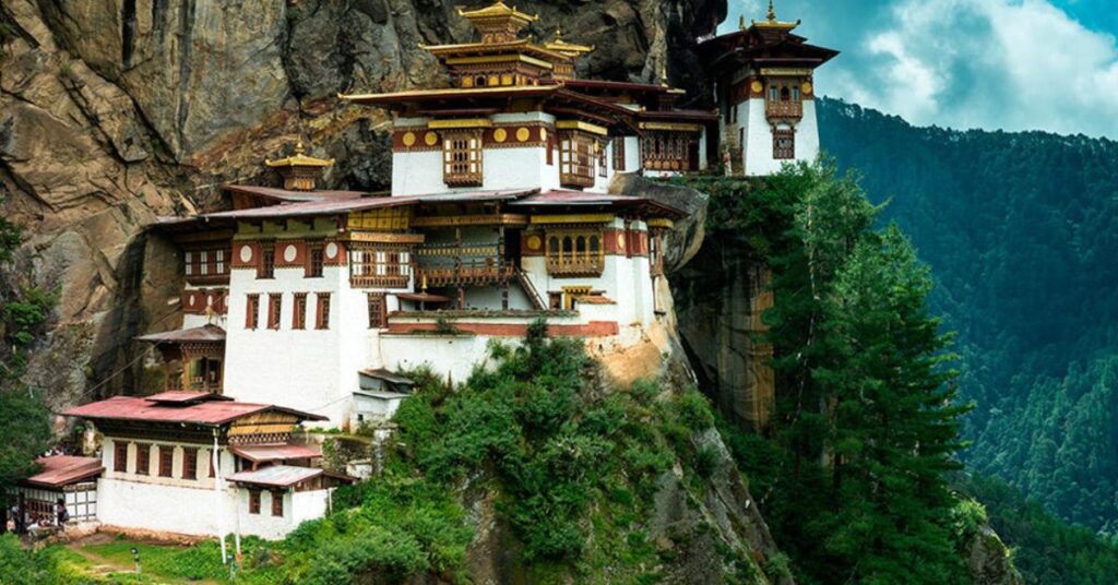 bhutan-–-best-for-peaceful-monasteries-and-himalayan-views (1)