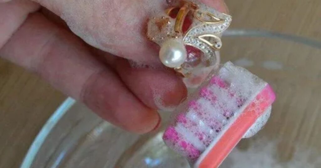 how-to-clean-gold-jewelry-safely-at-home