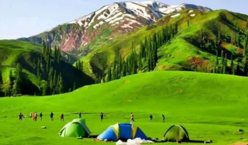 why-pakistans-famous-destinations-are-a-travelers-paradise