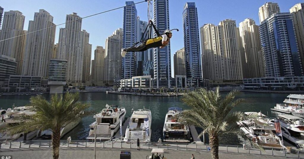 6-f-for-the-thrill-seeker-experience-the-excitement-of-dubai